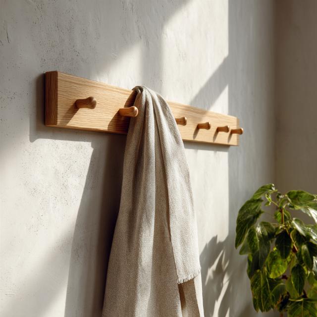 Pourquoi choisir des porte-manteaux en bois massif pour votre intérieur